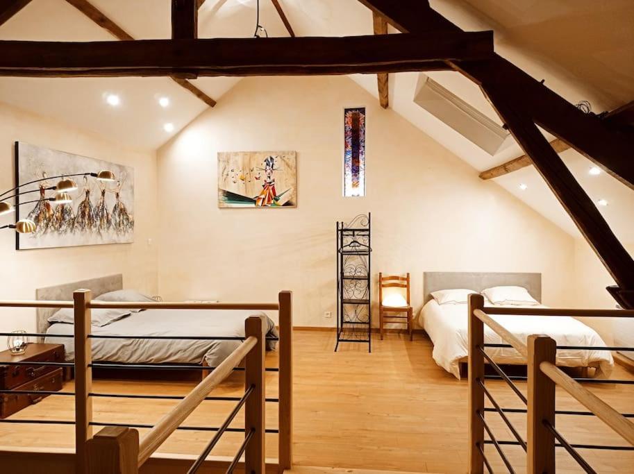 La Grange De Marie A St Angel - Magnifique Grange Renovee En Loft Pour 1 A 6 Pers Villa Saint-Angel  Exterior photo
